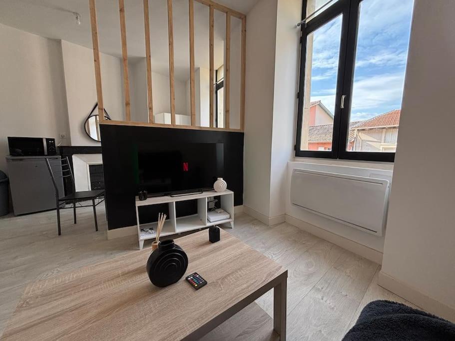 Studio Confortable Annonay Exterior photo